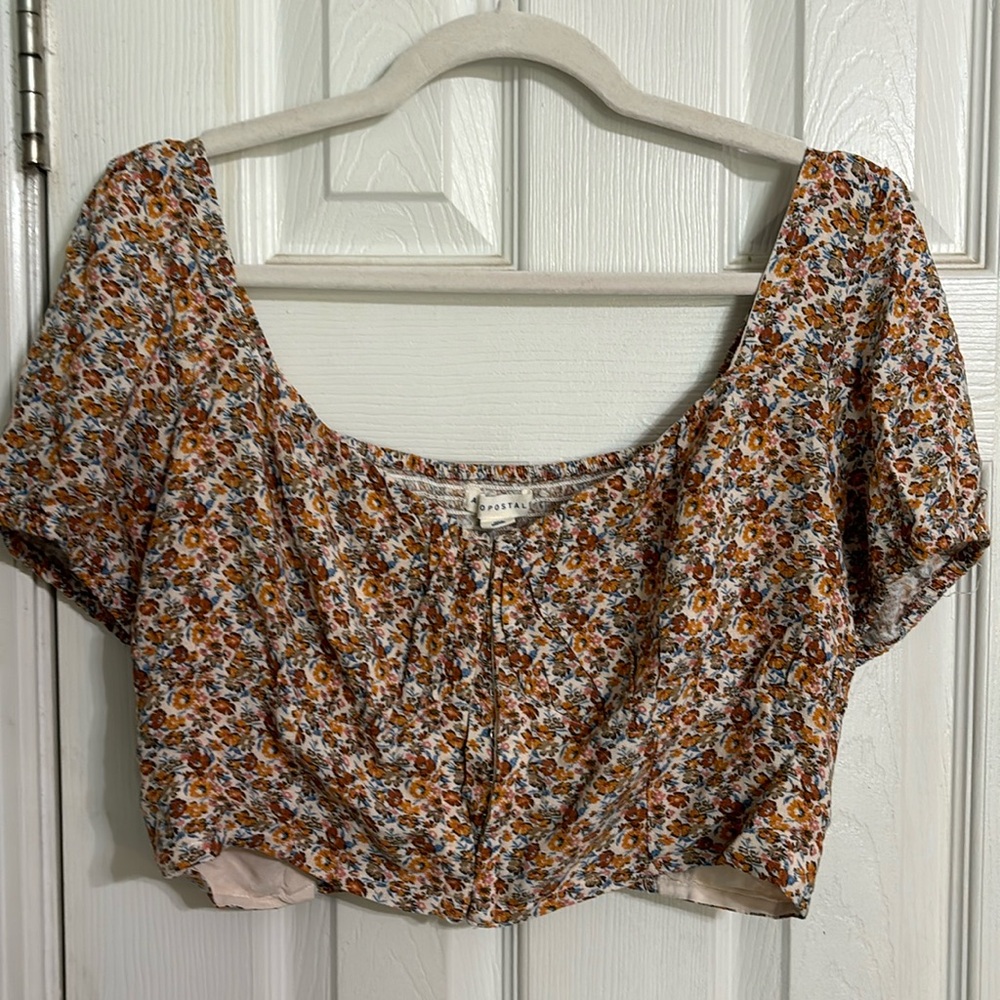 Aeropostale women’s size large floral blouse NWT